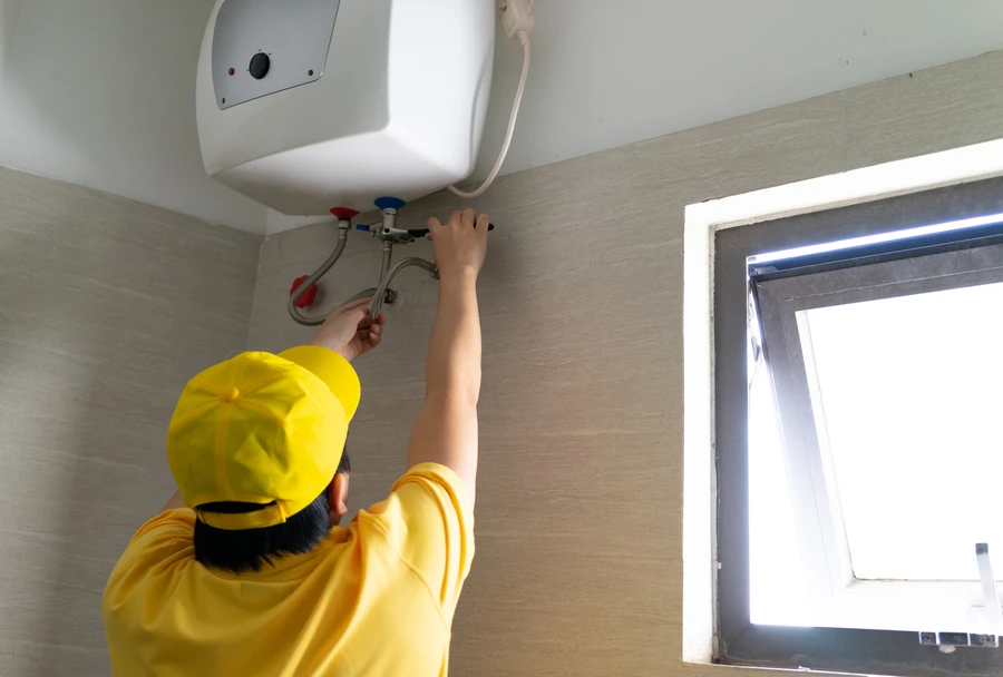 Understanding Water Heater Leaks And Their Causes in District Heights MD
